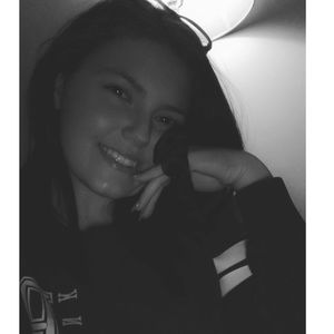 Meet your Posher, Desirae